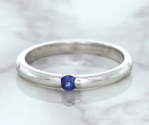 0.10ct Round Blue Sapphire Ring in 18K White Gold
