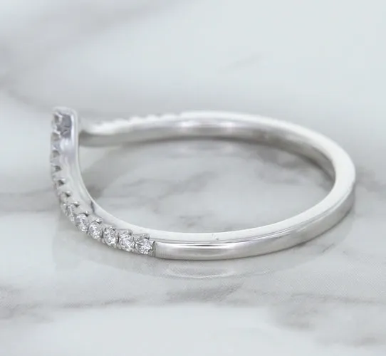 0.17ctw Diamond Pointed Band in 18K White Gold