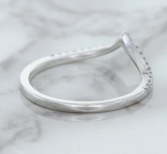 0.17ctw Diamond Pointed Band in 18K White Gold