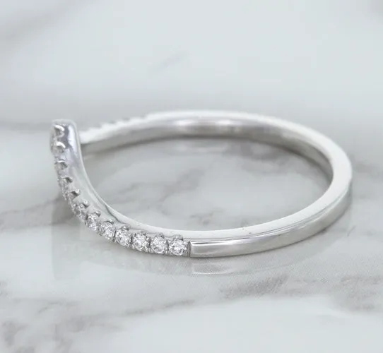 0.17ctw Diamond Pointed Band in 18K White Gold