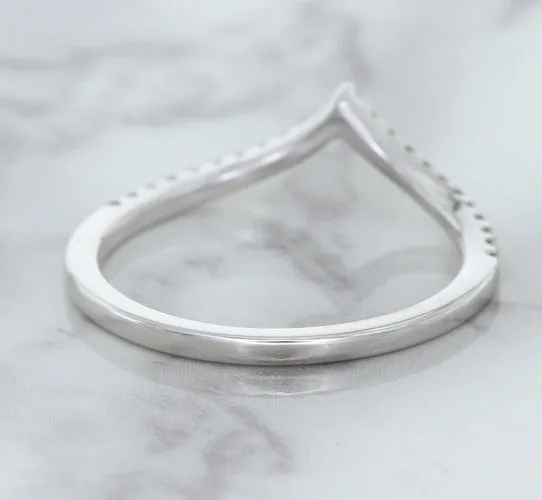0.17ctw Diamond Pointed Band in 18K White Gold