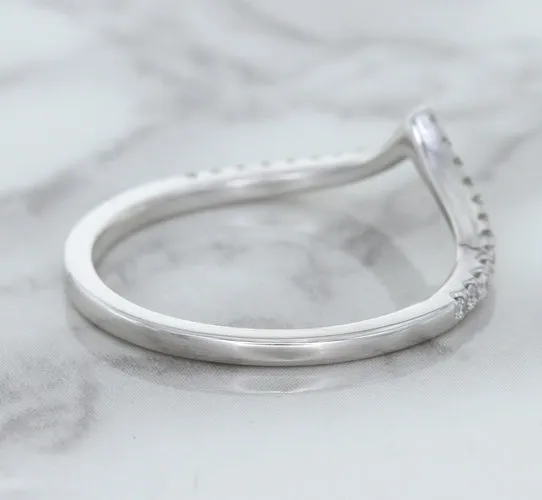0.17ctw Diamond Pointed Band in 18K White Gold