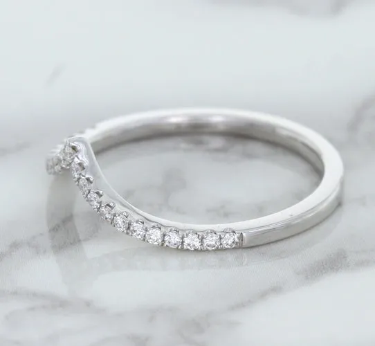 0.17ctw Diamond Pointed Band in 18K White Gold