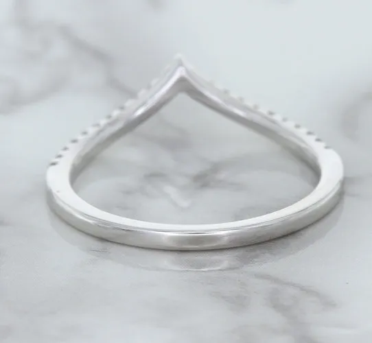 0.17ctw Diamond Pointed Band in 18K White Gold