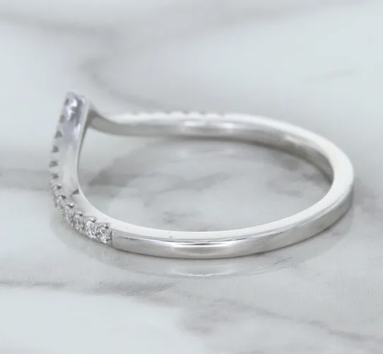 0.17ctw Diamond Pointed Band in 18K White Gold