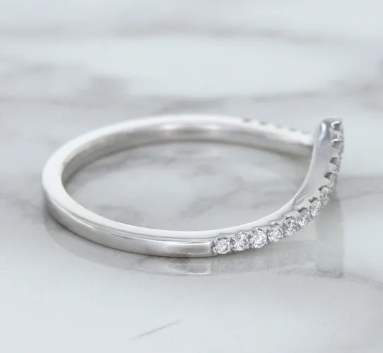 0.17ctw Diamond Pointed Band in 18K White Gold