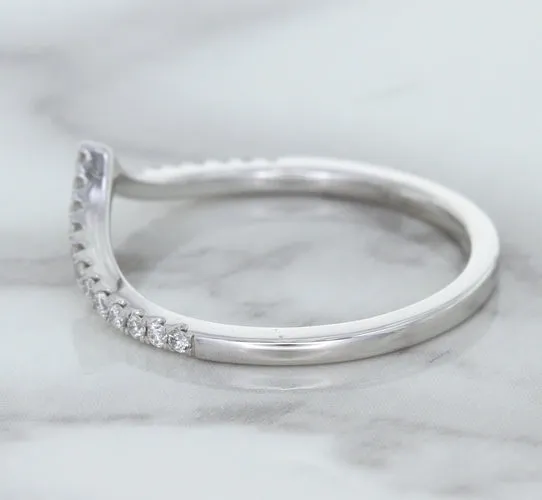 0.17ctw Diamond Pointed Band in 18K White Gold