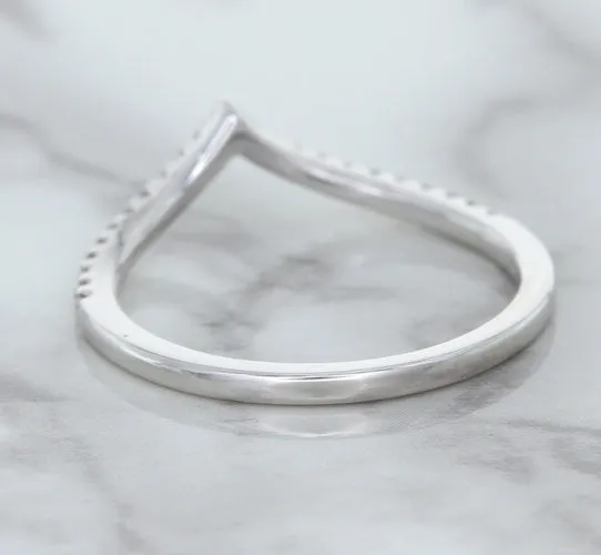 0.17ctw Diamond Pointed Band in 18K White Gold