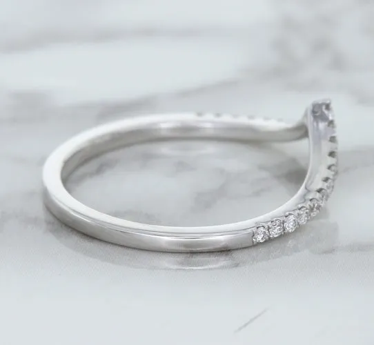 0.17ctw Diamond Pointed Band in 18K White Gold