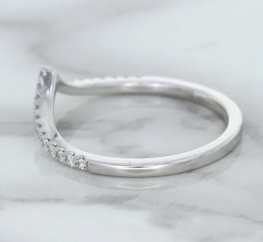 0.17ctw Diamond Pointed Band in 18K White Gold