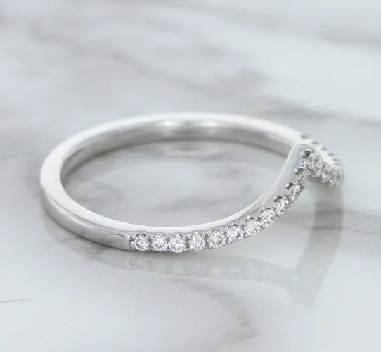 0.17ctw Diamond Pointed Band in 18K White Gold