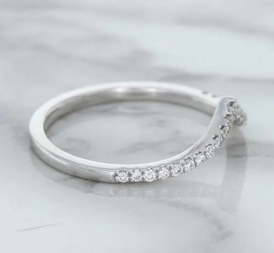 0.17ctw Diamond Pointed Band in 18K White Gold