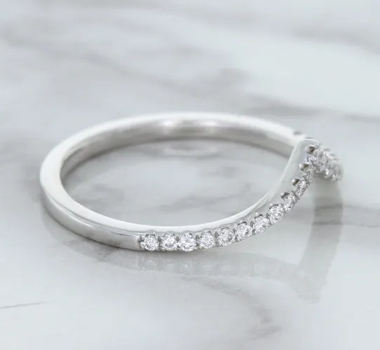 0.17ctw Diamond Pointed Band in 18K White Gold