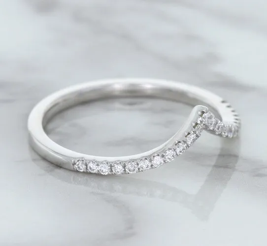 0.17ctw Diamond Pointed Band in 18K White Gold