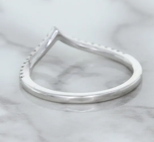 0.17ctw Diamond Pointed Band in 18K White Gold
