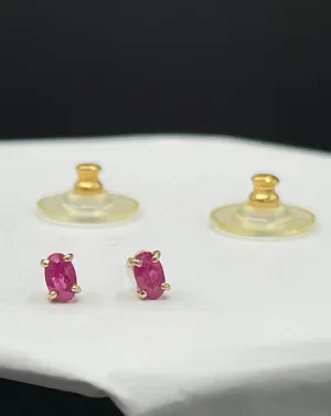 0.66 Carat Natural Ruby 14K Yellow Gold Stud Earrings