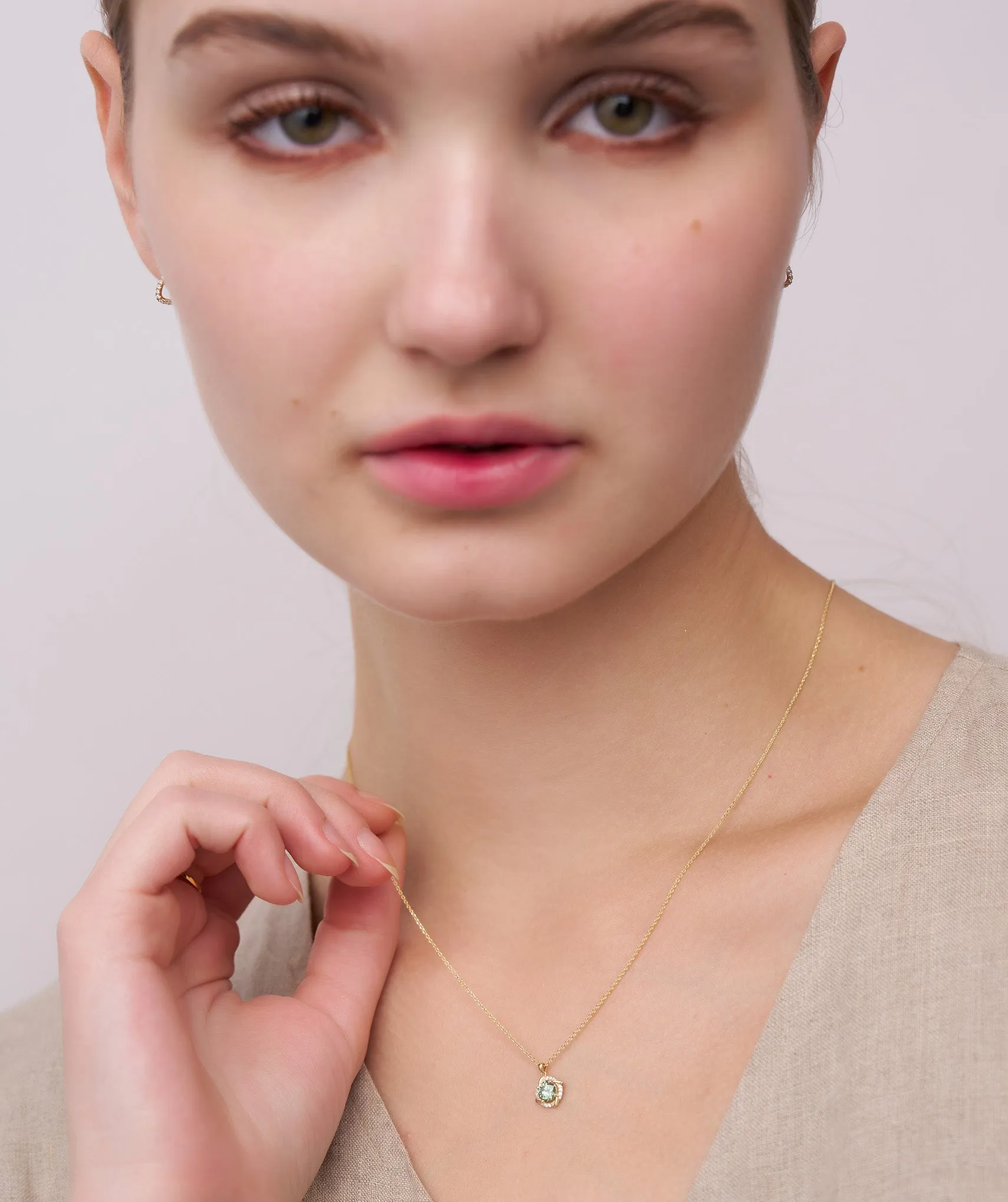 14K Gold Round Green Stone Pendant