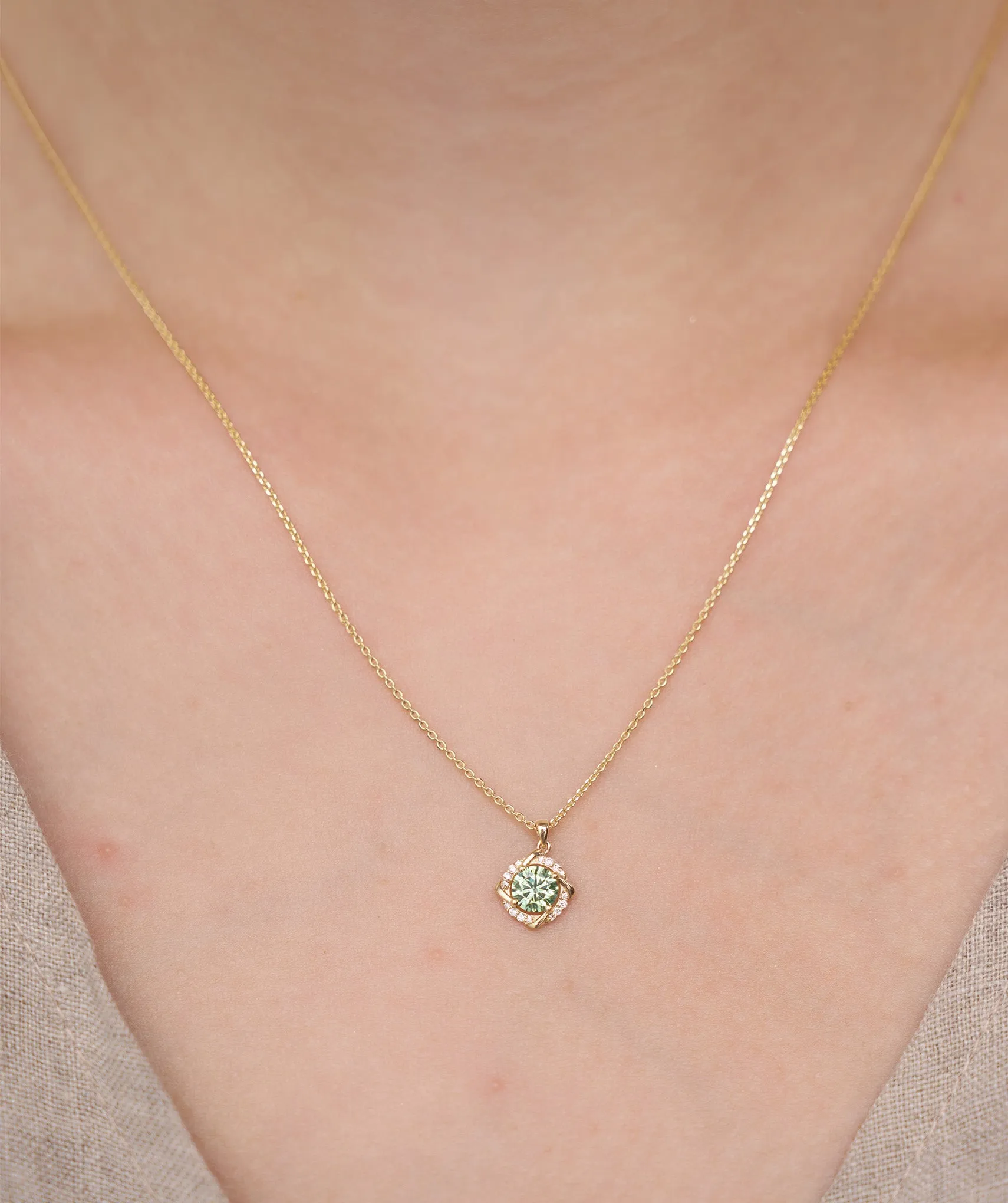 14K Gold Round Green Stone Pendant