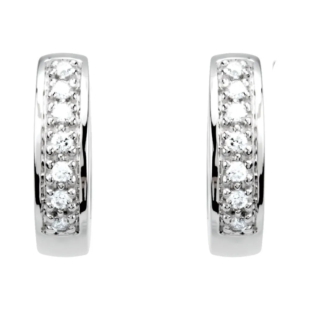 14k White Gold 1/6 CTW Diamond Hoop Earrings