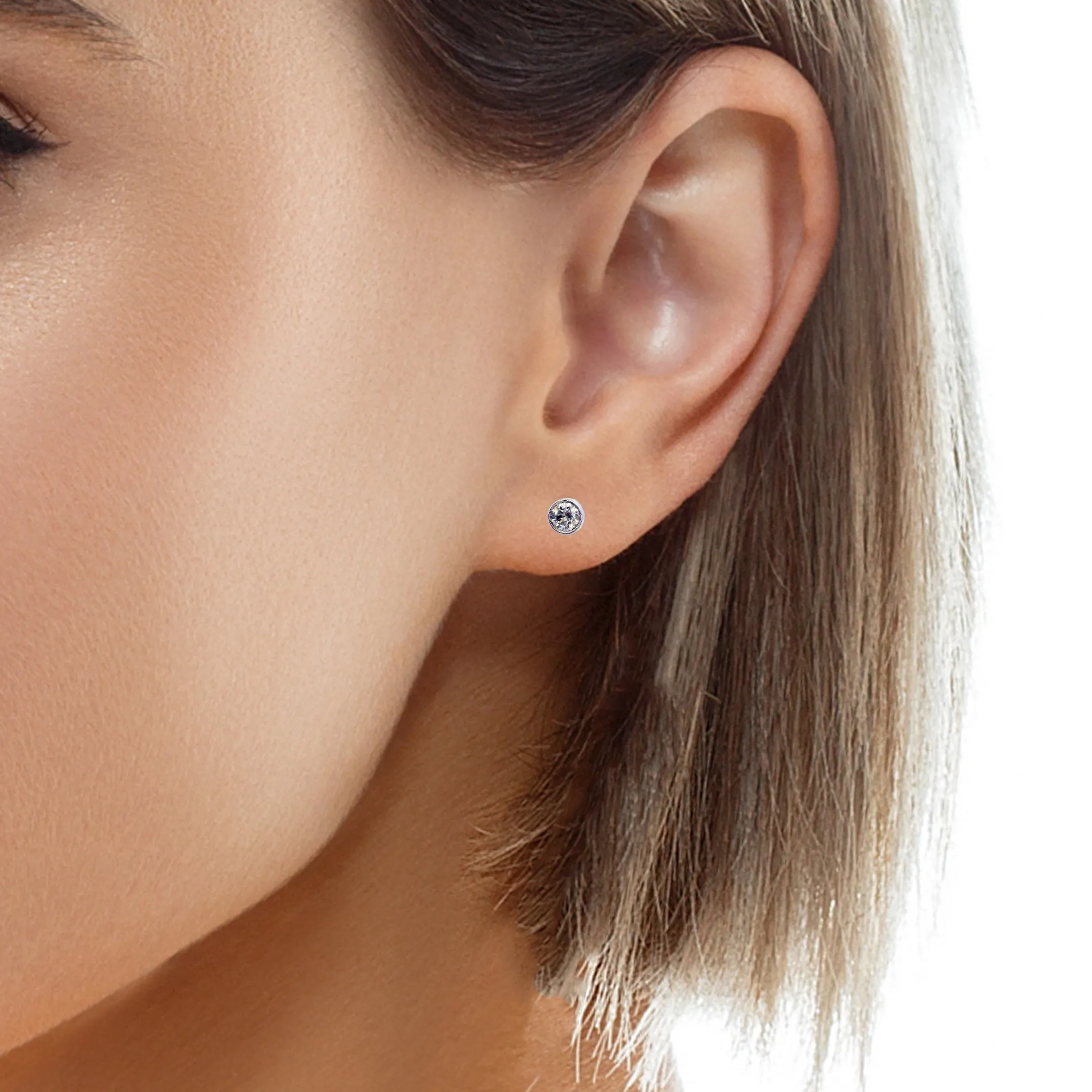 14K White Gold Diamond Stud Earrings