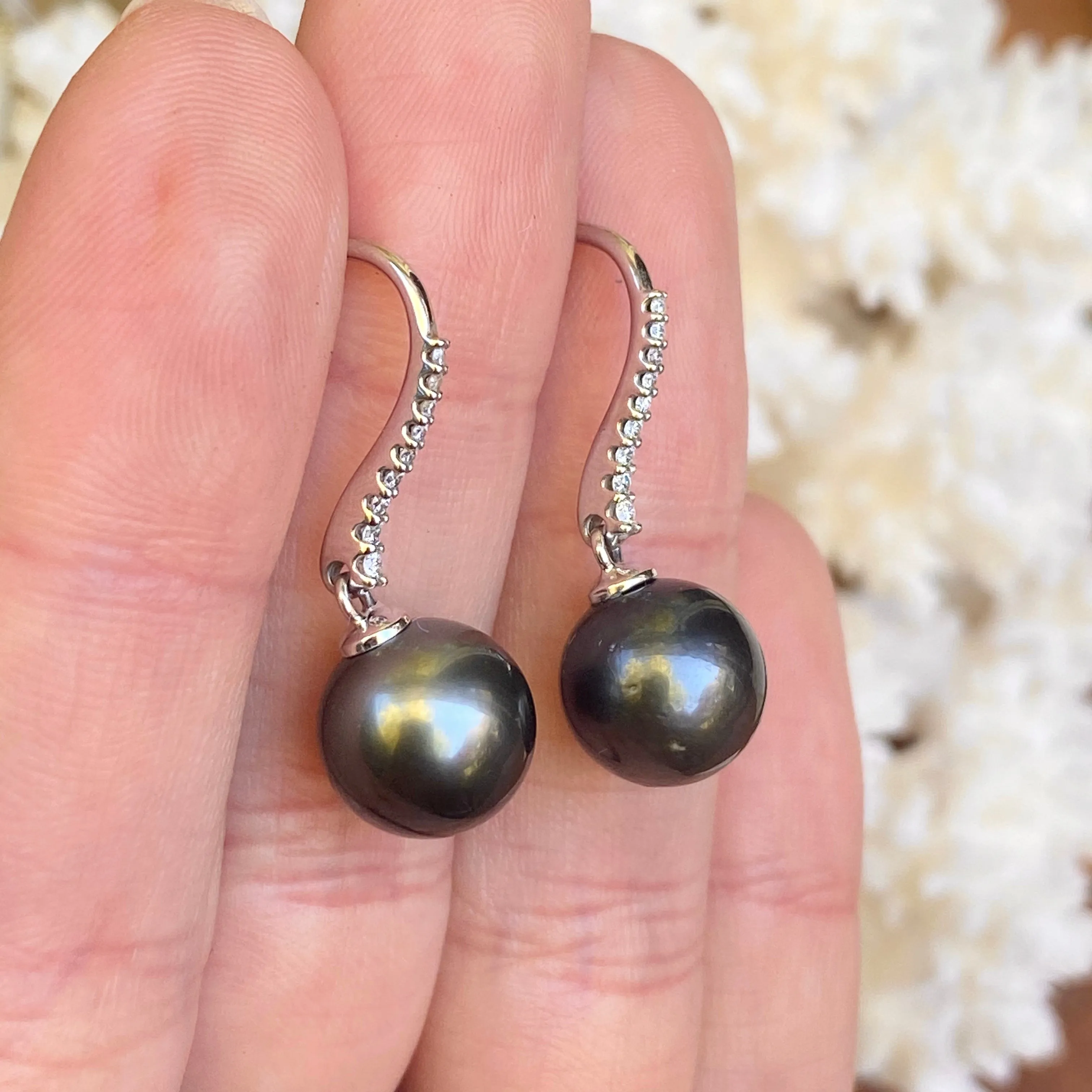 14KT White Gold Black Tahitian Pearl   Pave Diamond Dangle Earrings