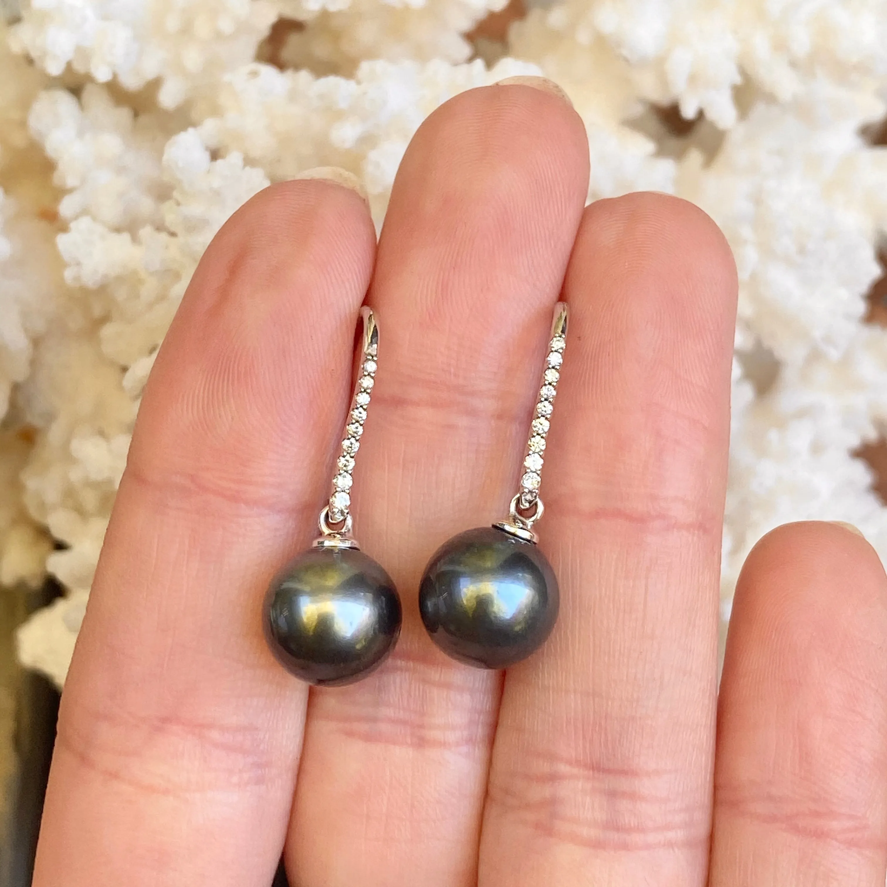 14KT White Gold Black Tahitian Pearl   Pave Diamond Dangle Earrings