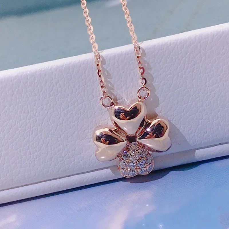 18K Gold 0.08ct Natural Diamond Heart-shaped Clover Pendant Necklace