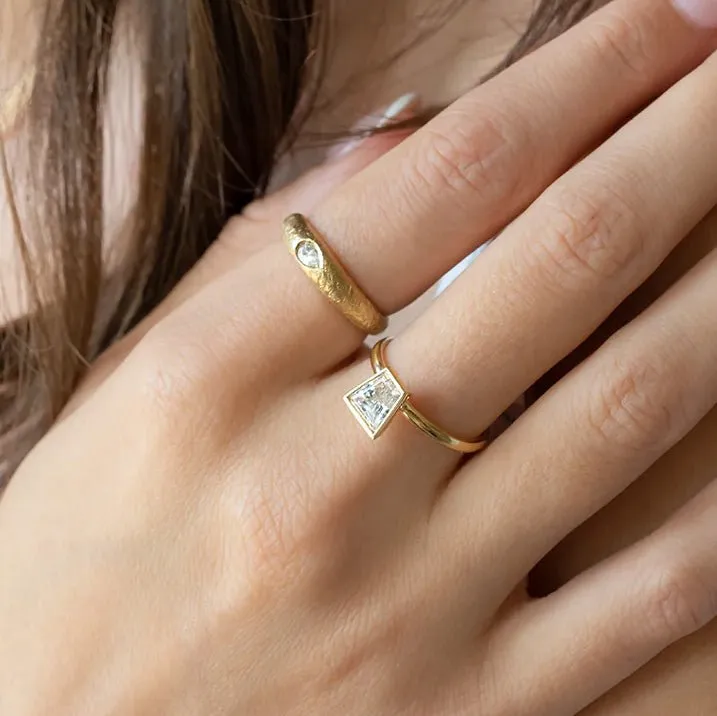 18K Gold "Boulder Bombe" Ring Featuring Pear-Shaped Diamond