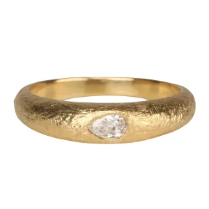 18K Gold "Boulder Bombe" Ring Featuring Pear-Shaped Diamond