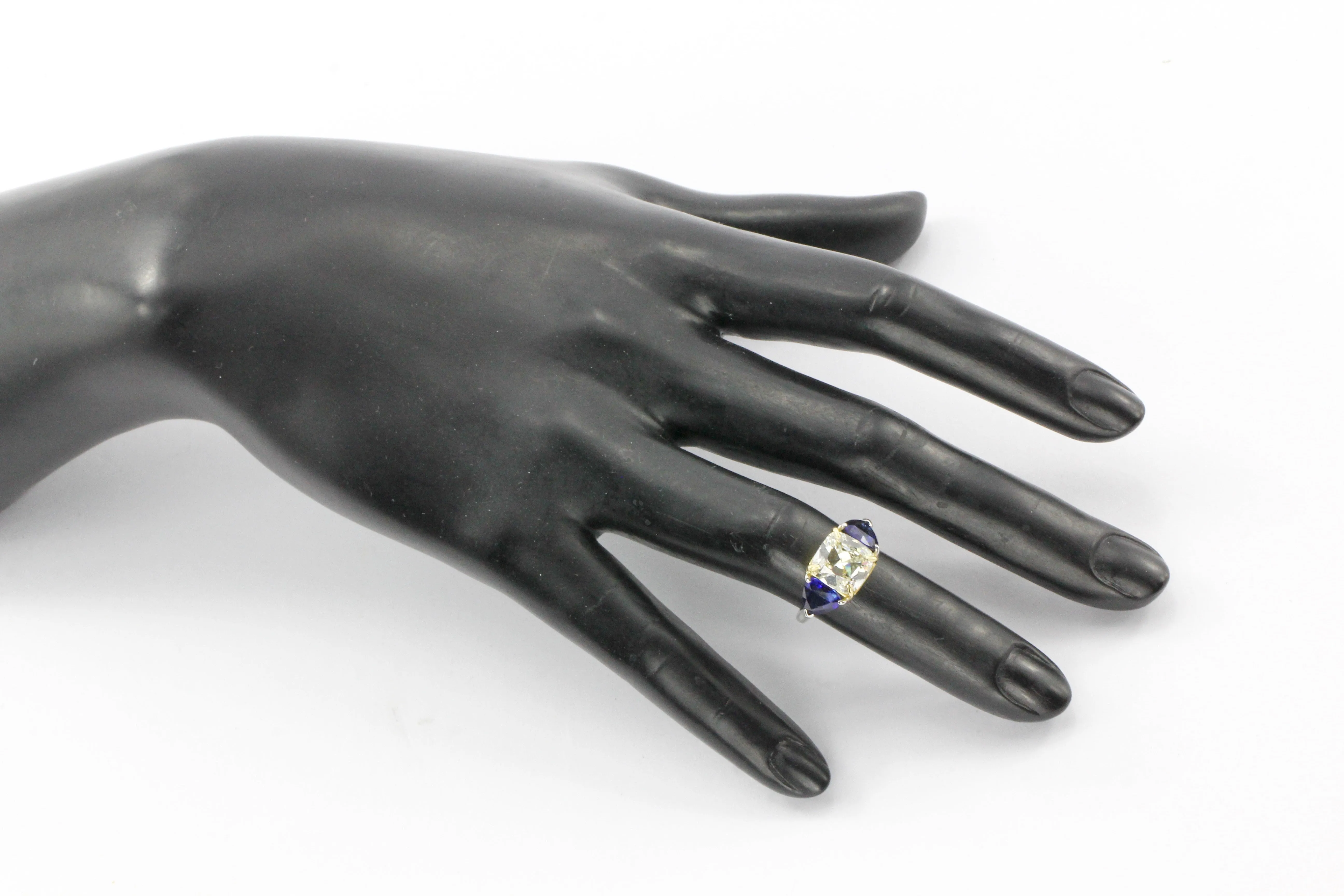 18K White Gold & Platinum 3.11 GIA M I1 1.5ct Natural Sapphire Ring