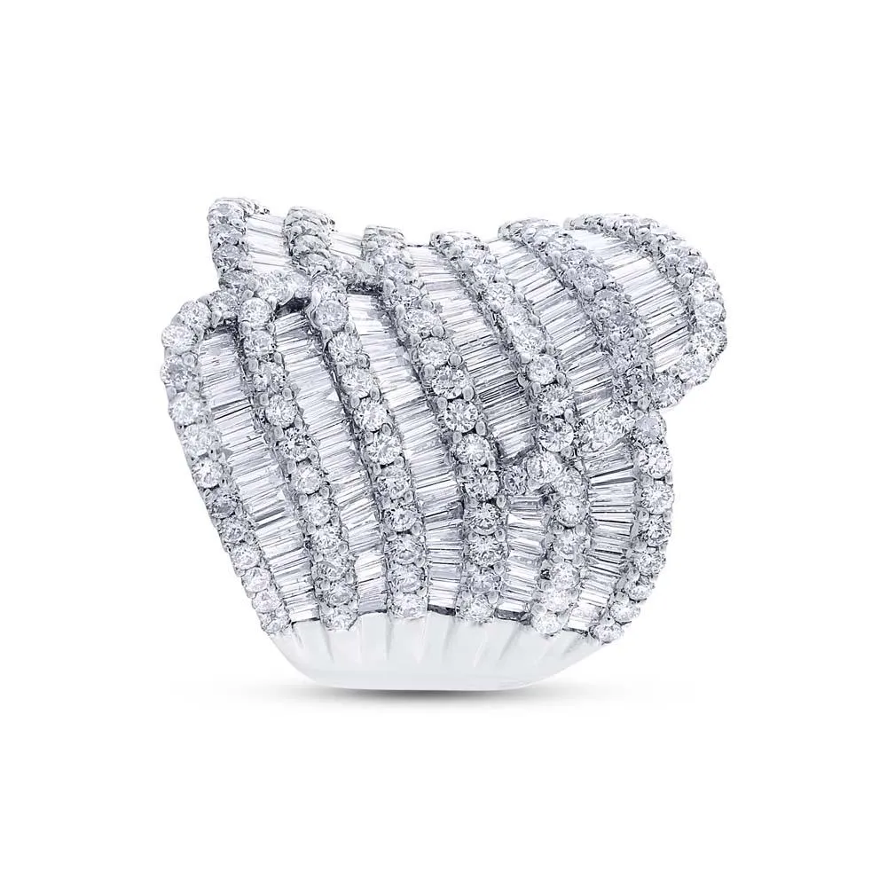 18k White Gold Diamond Lady's Ring V0292
