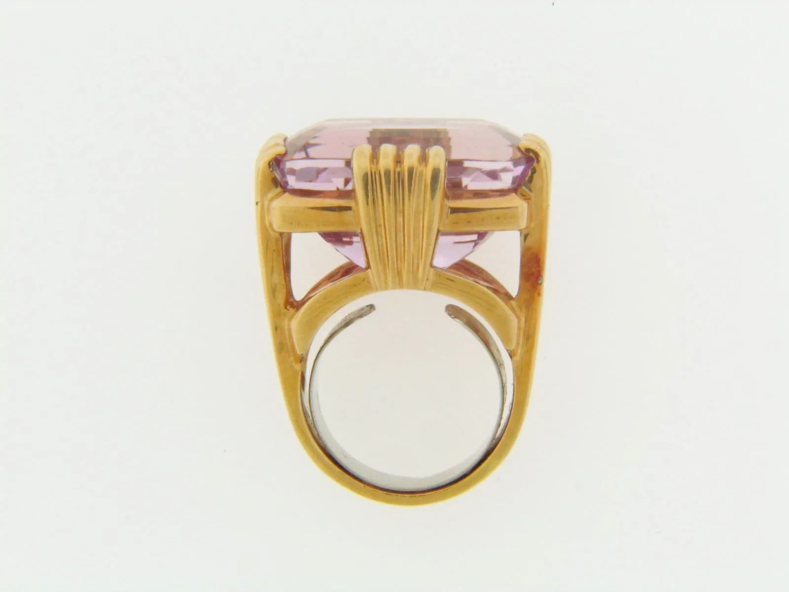 18K YELLOW GOLD KUNZITE RING BY "GUMPS"