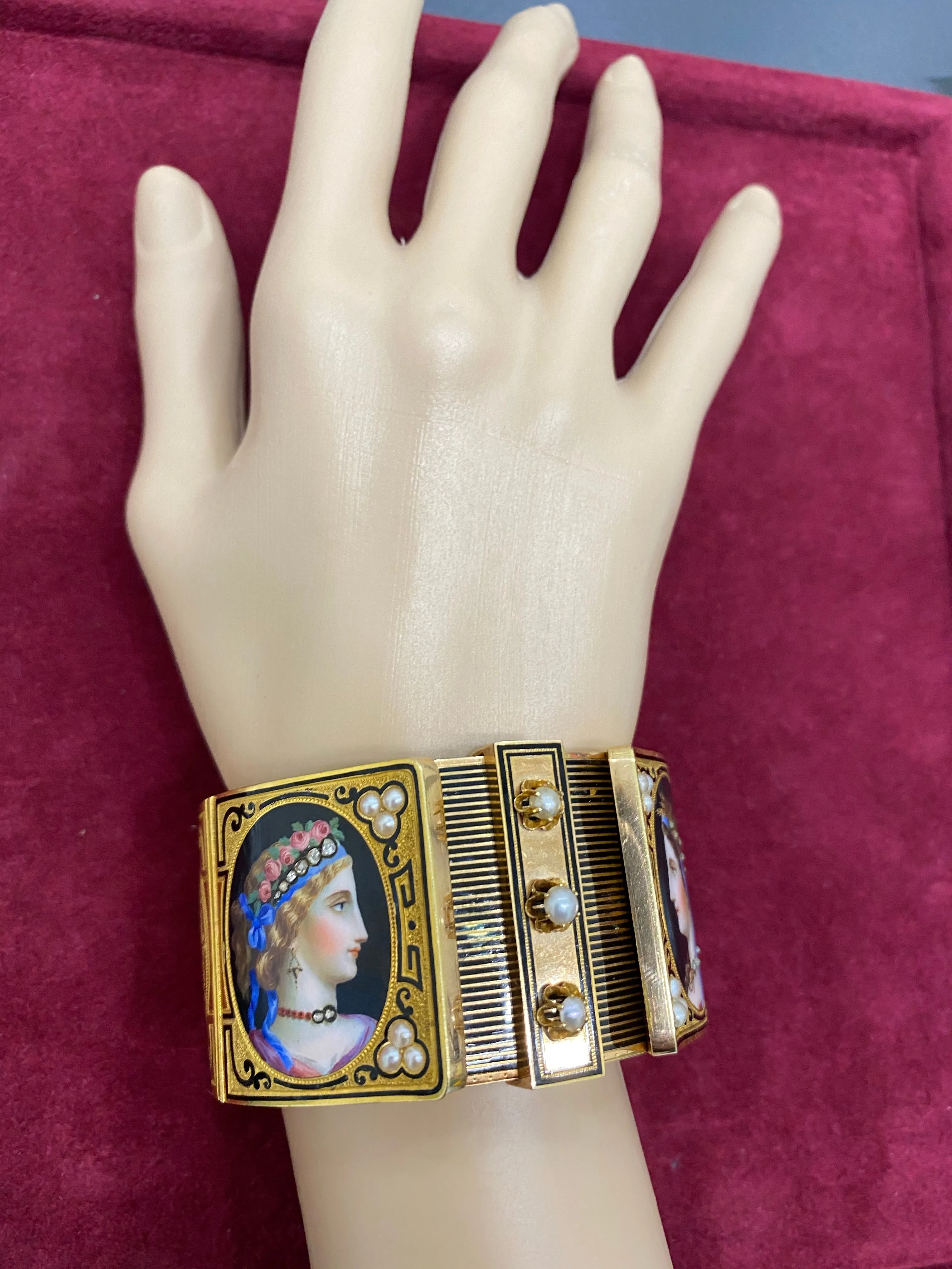 19th Century Austrian Enamel Diamonds Pearls Gold Portraits Bangle