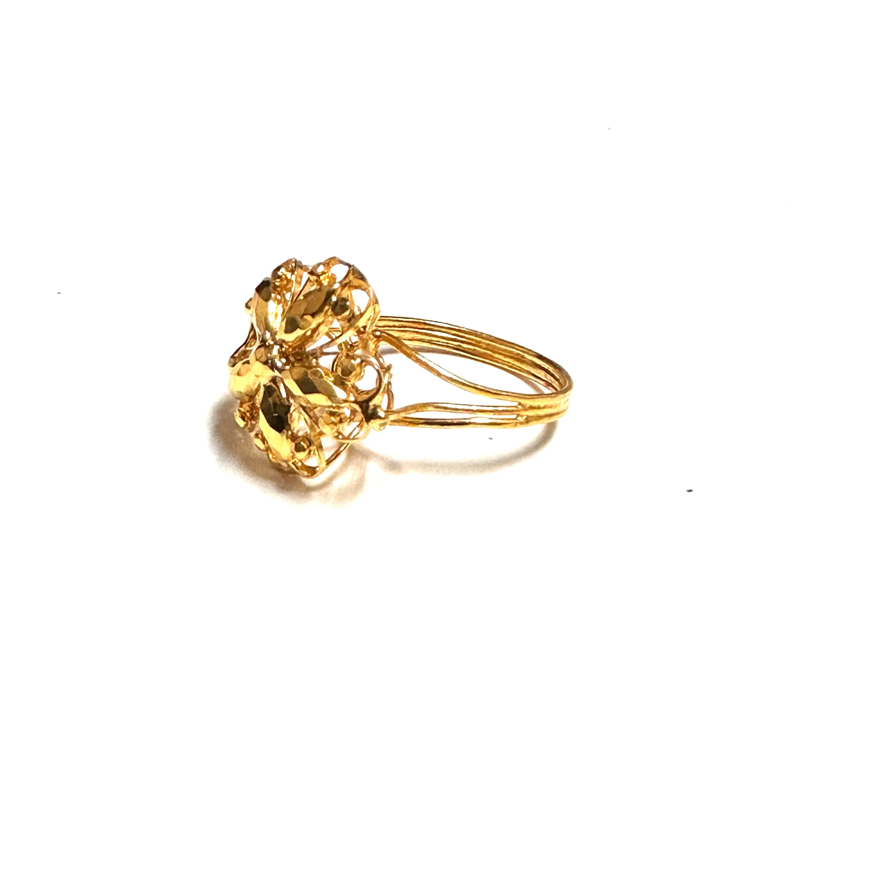 22K Yellow Gold Diamond Cut Filigree Ring