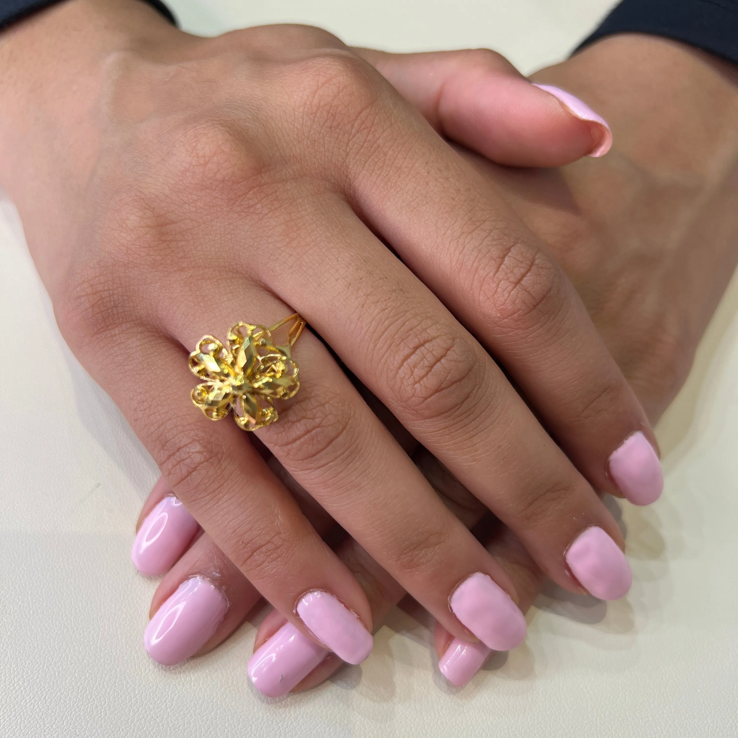 22K Yellow Gold Diamond Cut Filigree Ring
