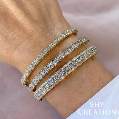 2.32ctw Diamond Bangle, Yellow Gold