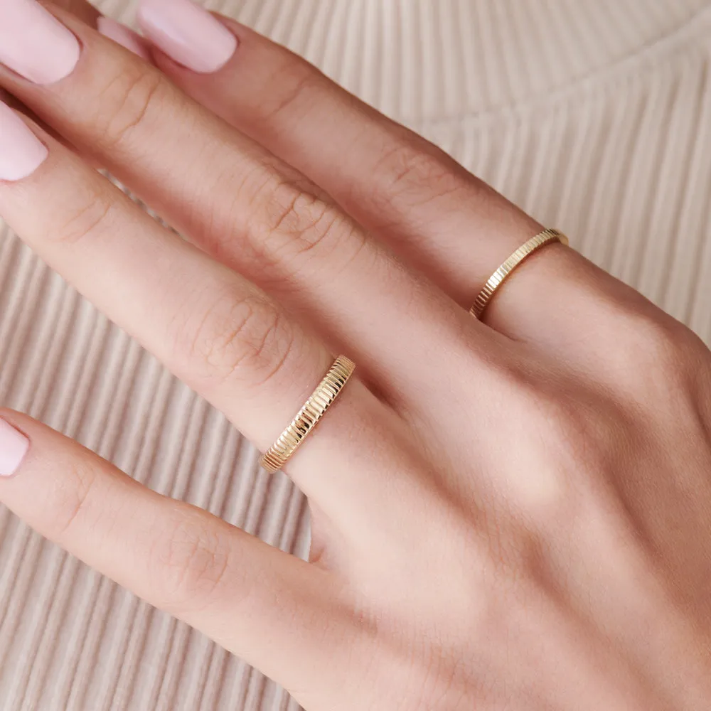 3MM Ribbed Ring in 14k Gold
