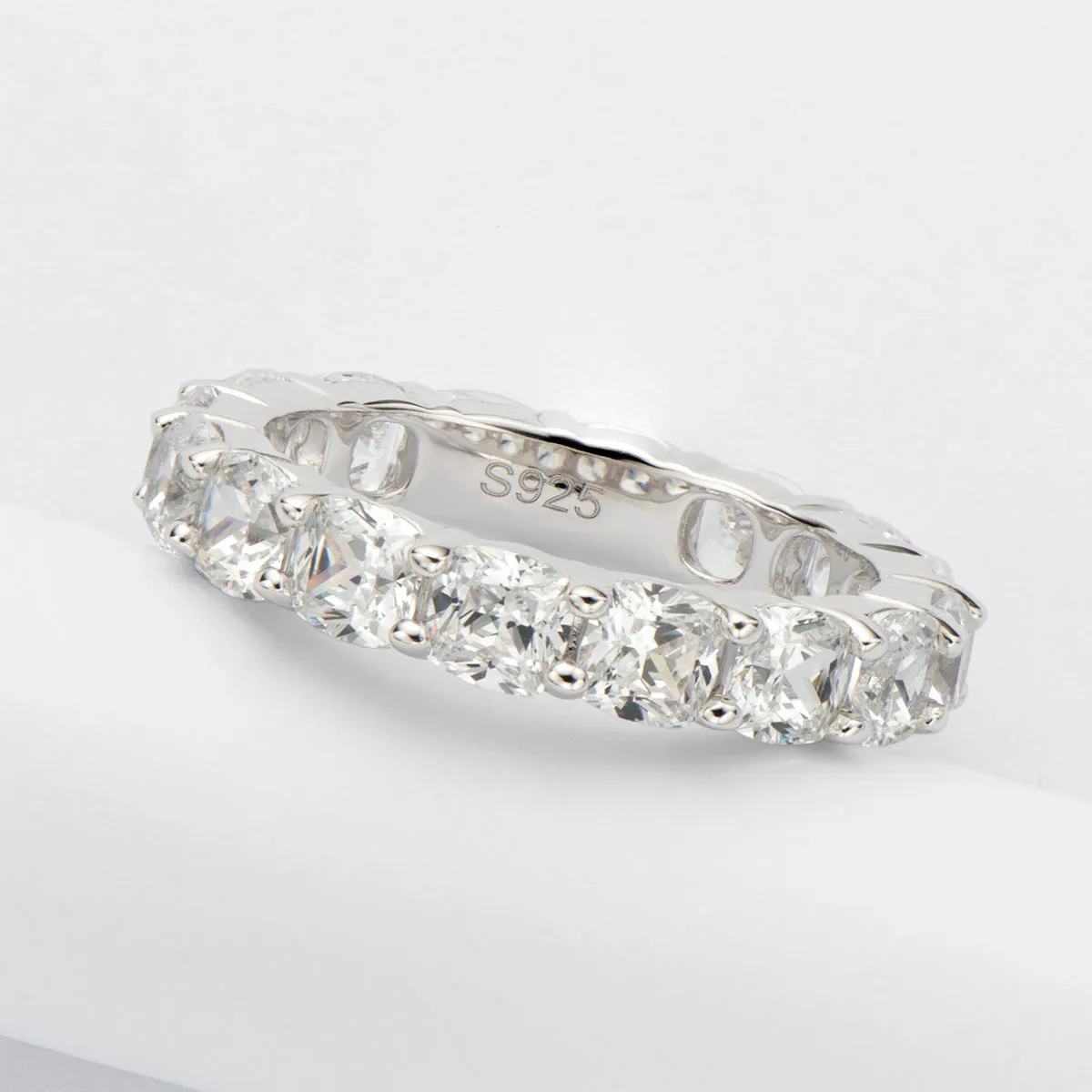 Ainuoshi Full Eternity Cushion Cut Created White Diamond Ring