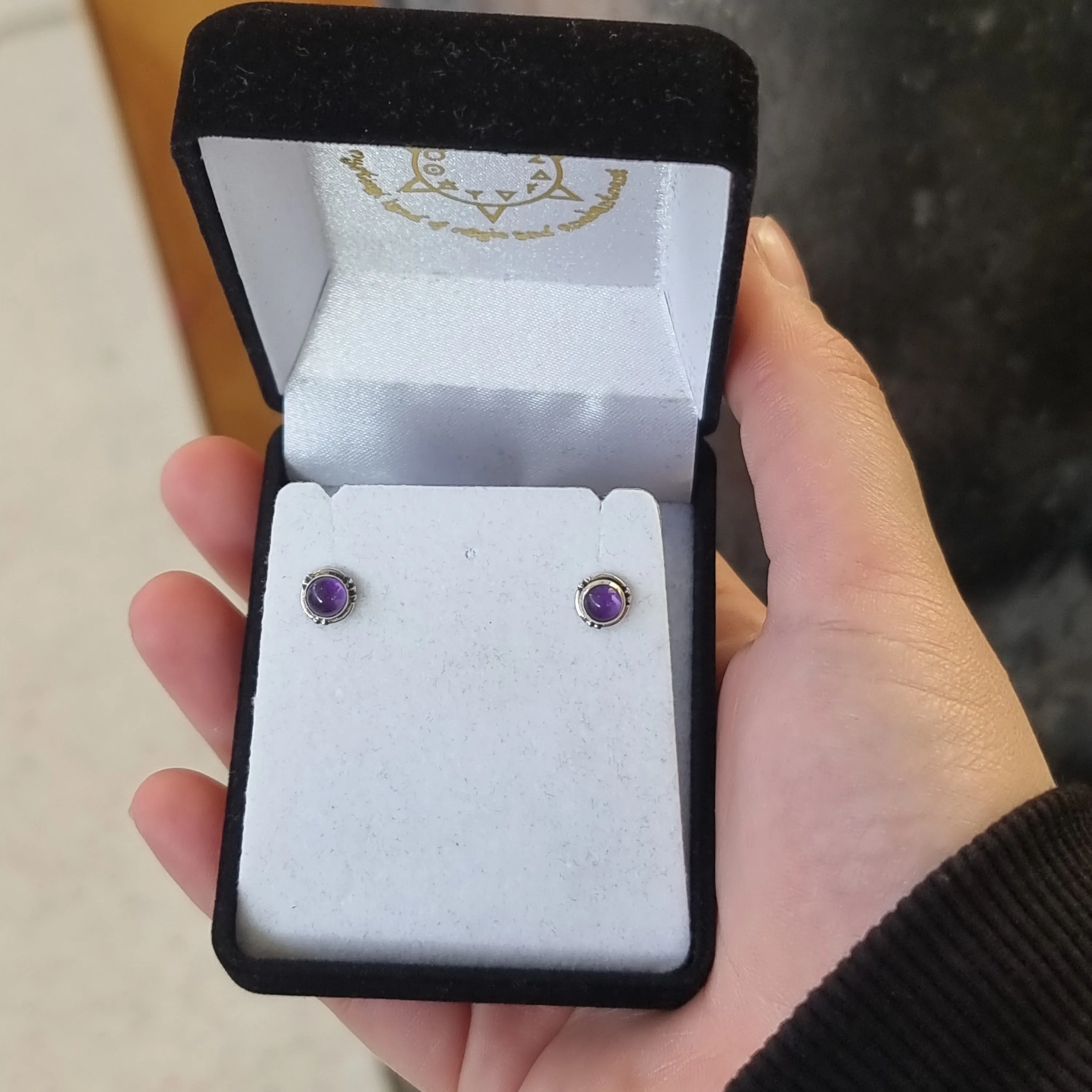 Amethyst studs