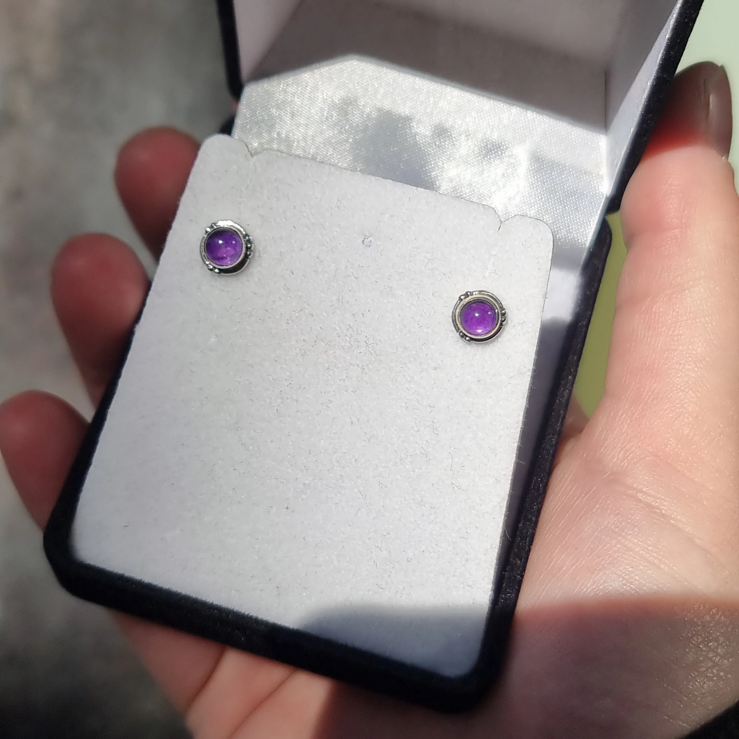 Amethyst studs