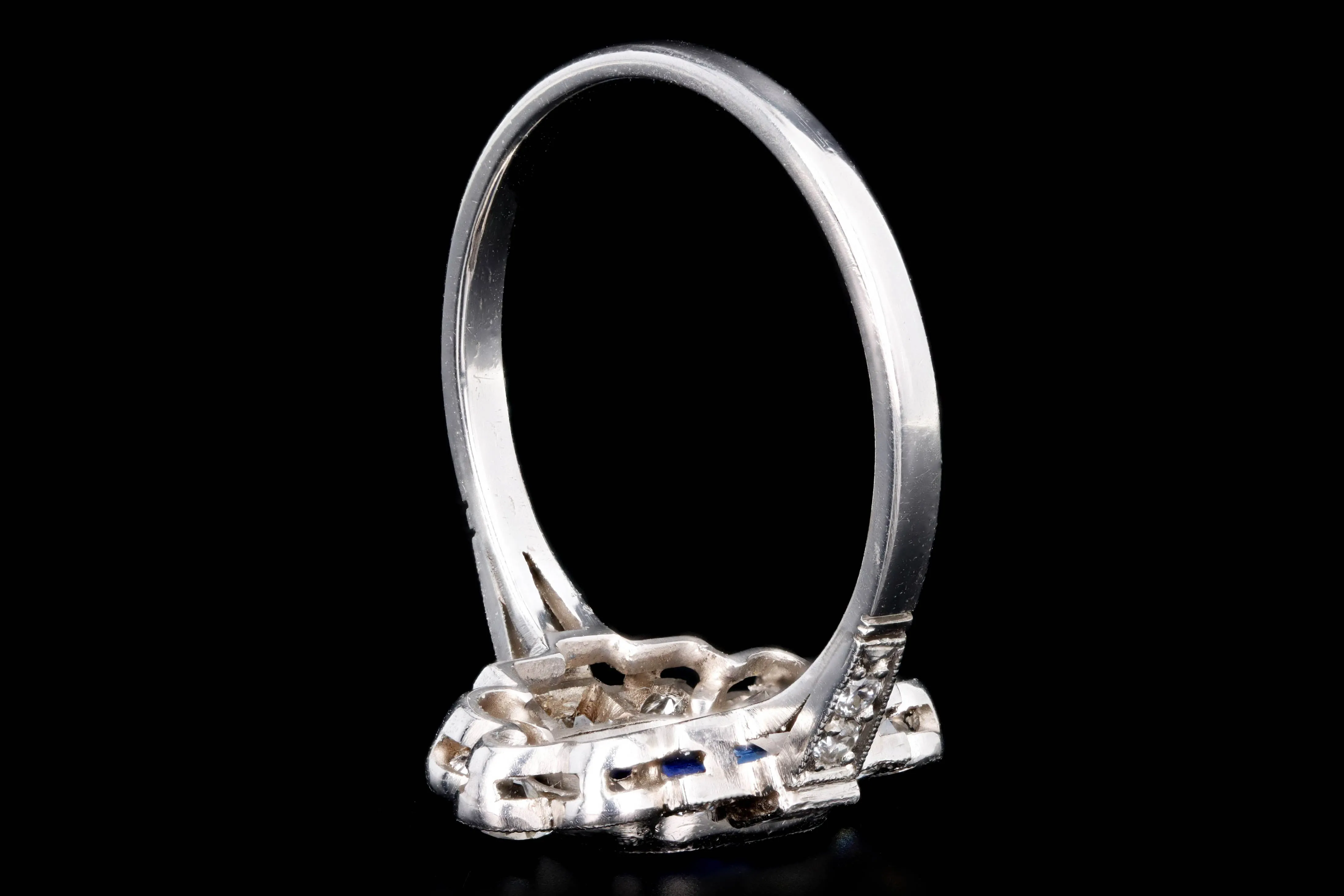 Art Deco Inspired Platinum 1.16 Carat Cushion Cut Natural Sapphire & Diamond Graduated Halo Ring