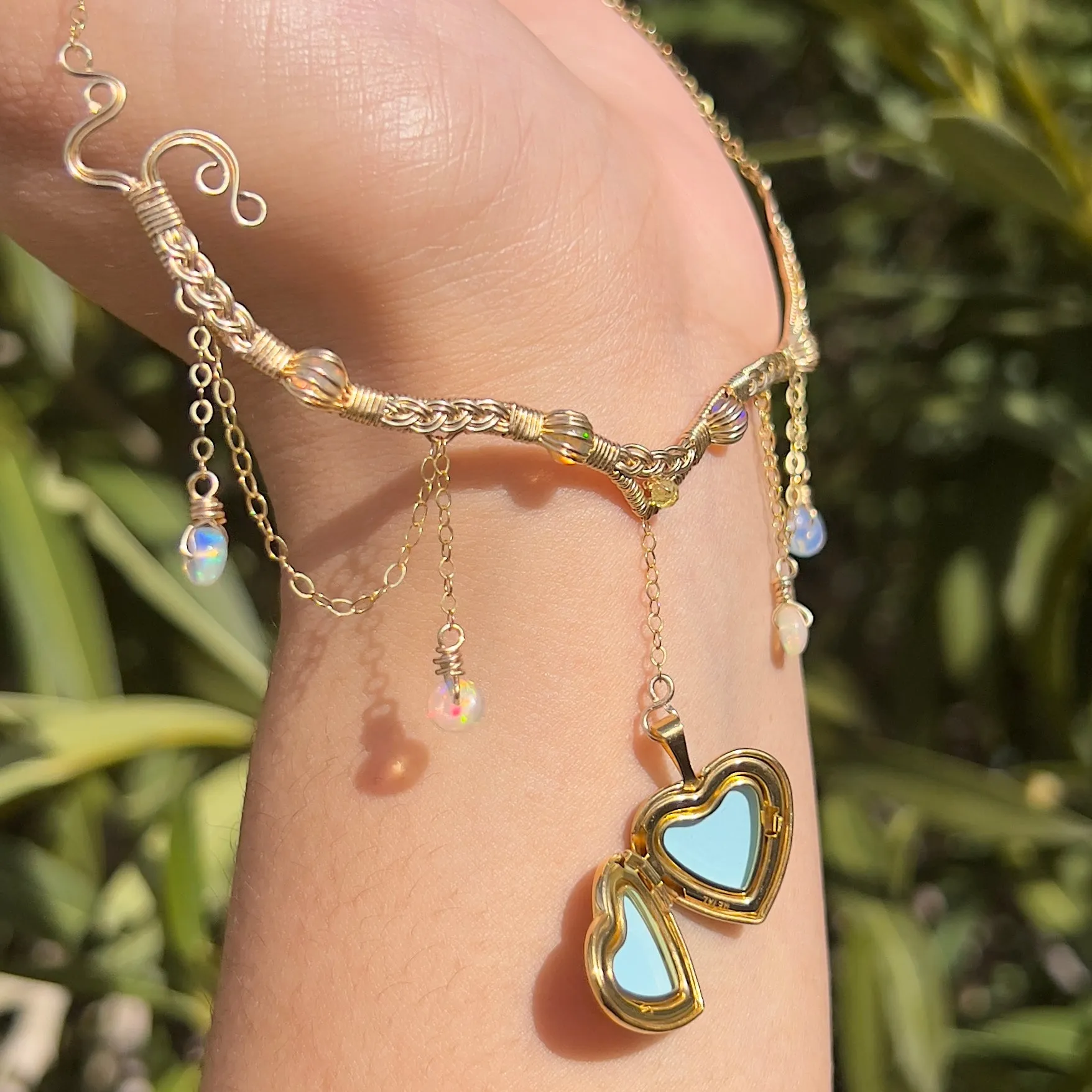 Astraea Lovers Locket Ethiopian Welo Opal 14KGF ✵