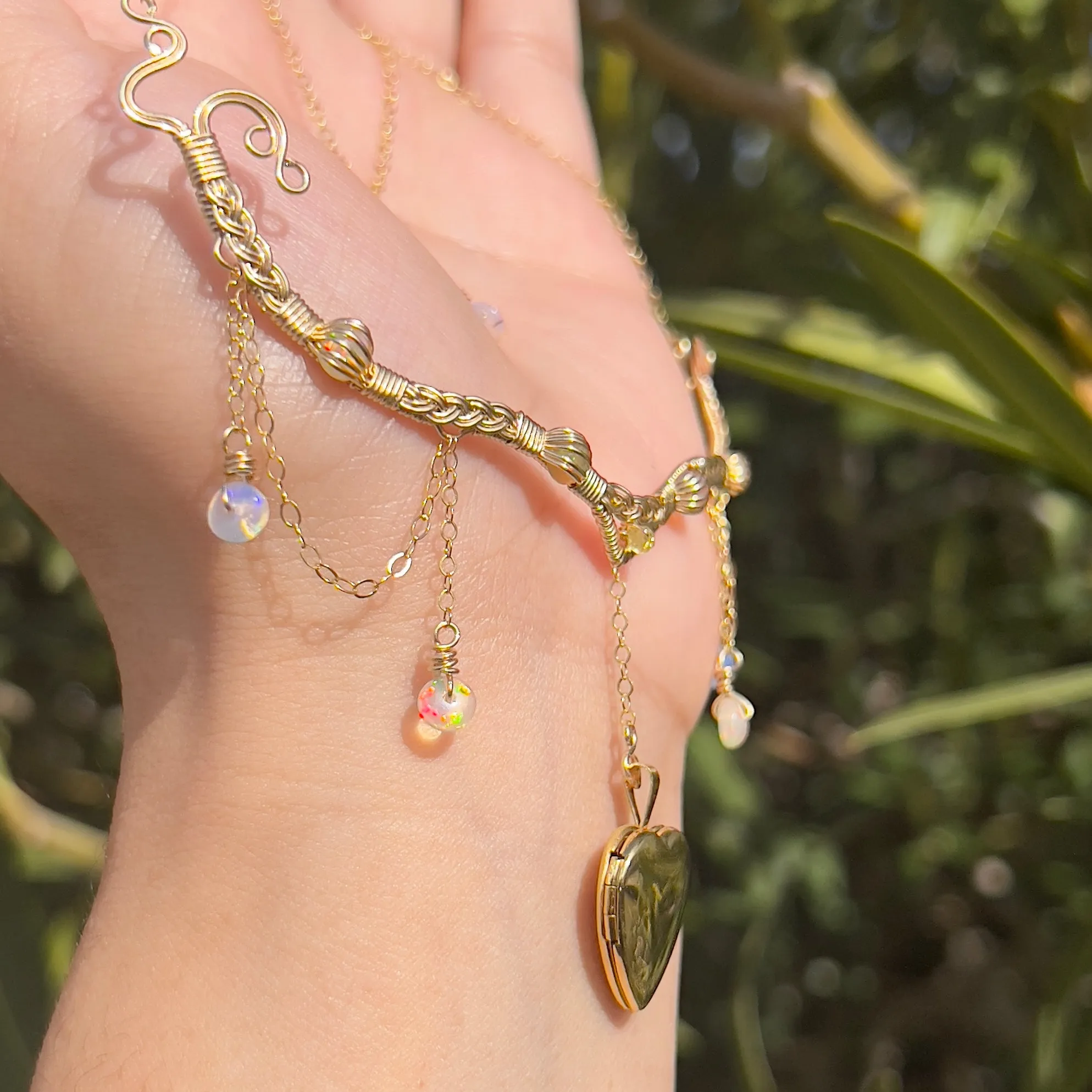 Astraea Lovers Locket Ethiopian Welo Opal 14KGF ✵