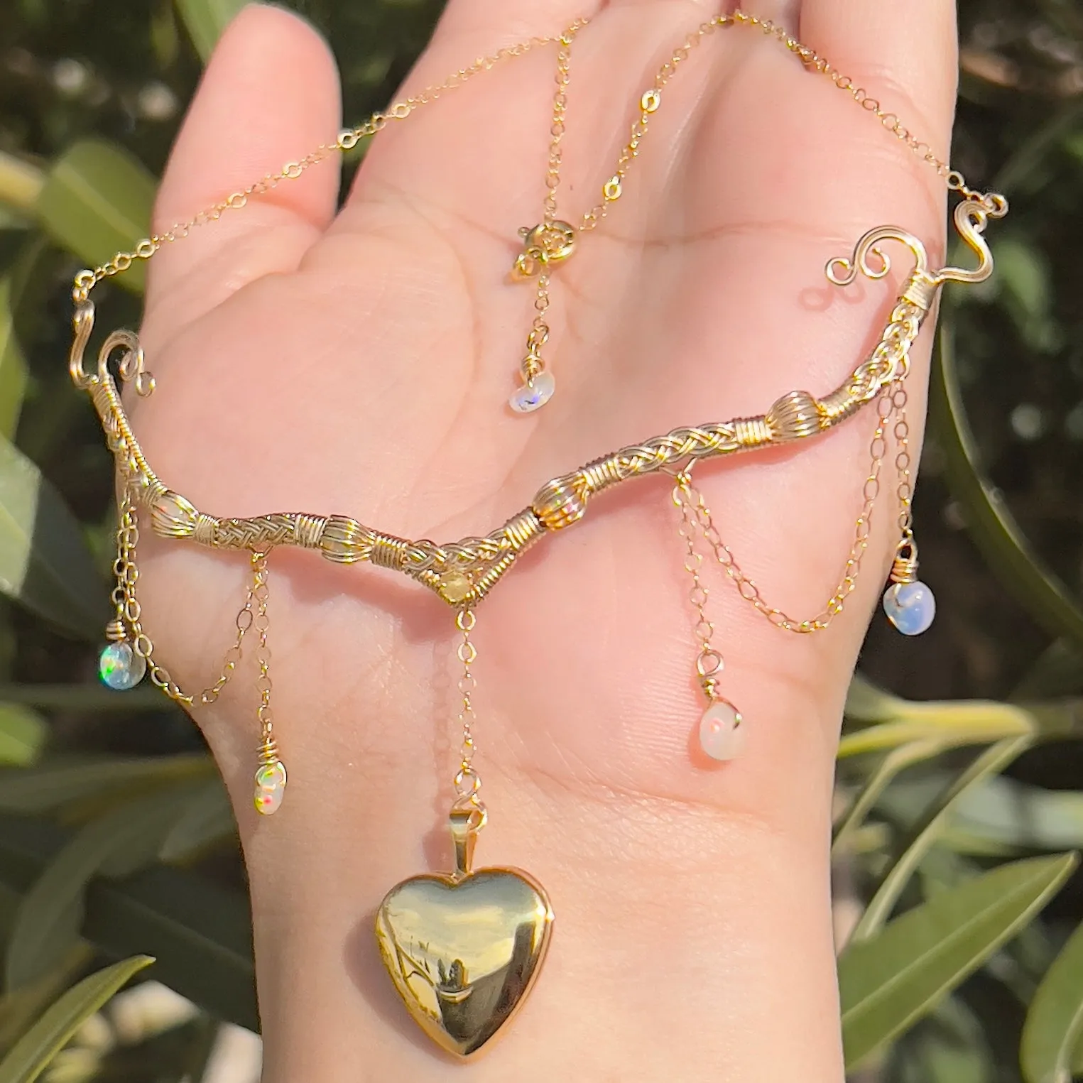Astraea Lovers Locket Ethiopian Welo Opal 14KGF ✵