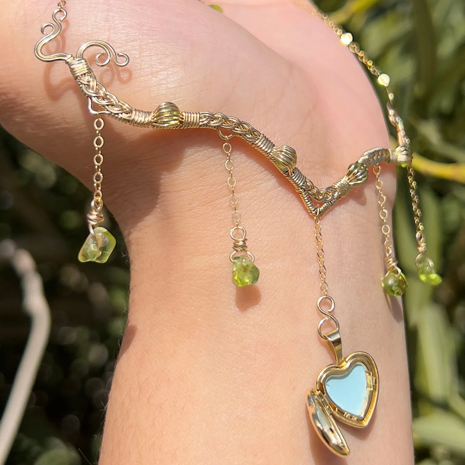 Astraea Lovers Locket Peridot 14KGF ✵