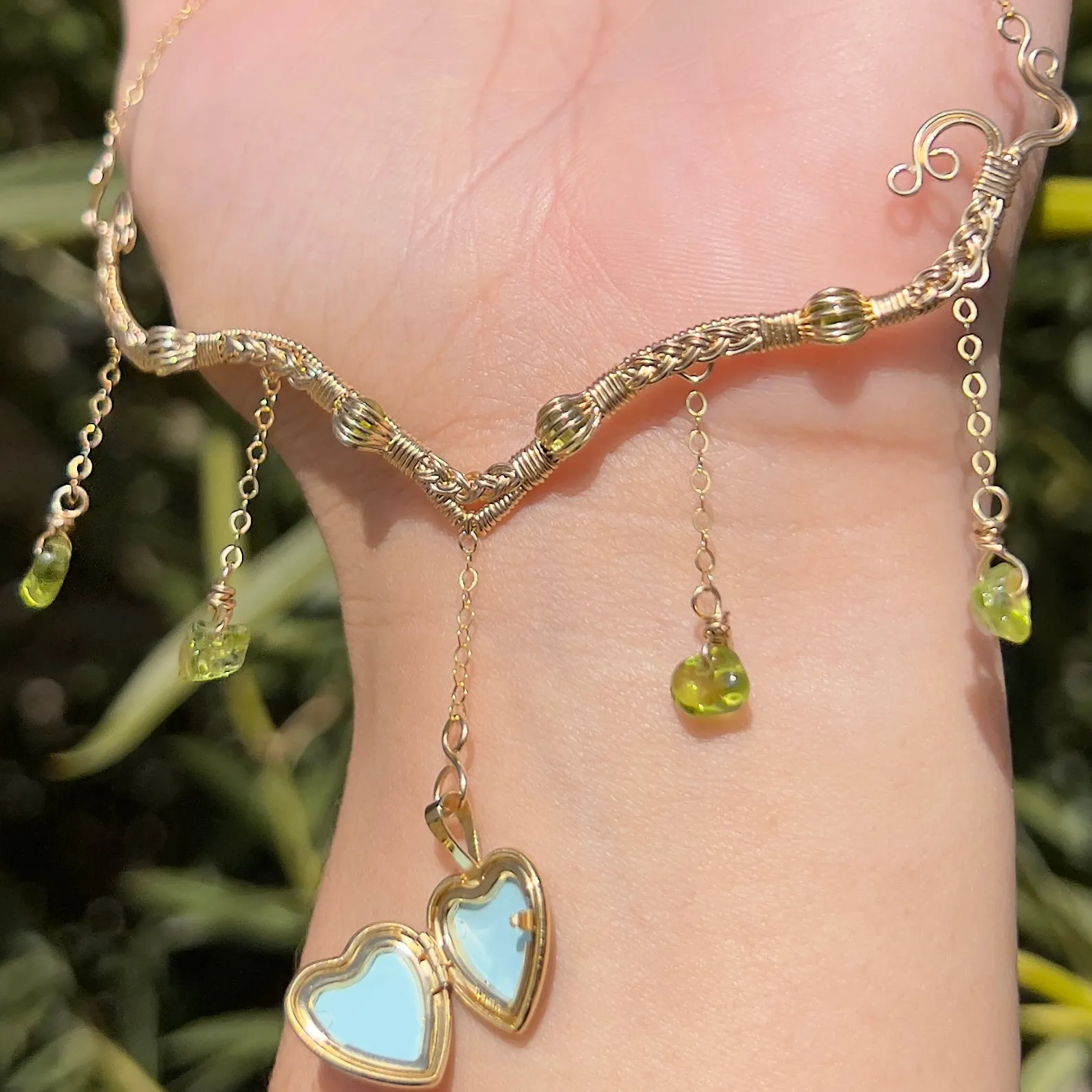 Astraea Lovers Locket Peridot 14KGF ✵