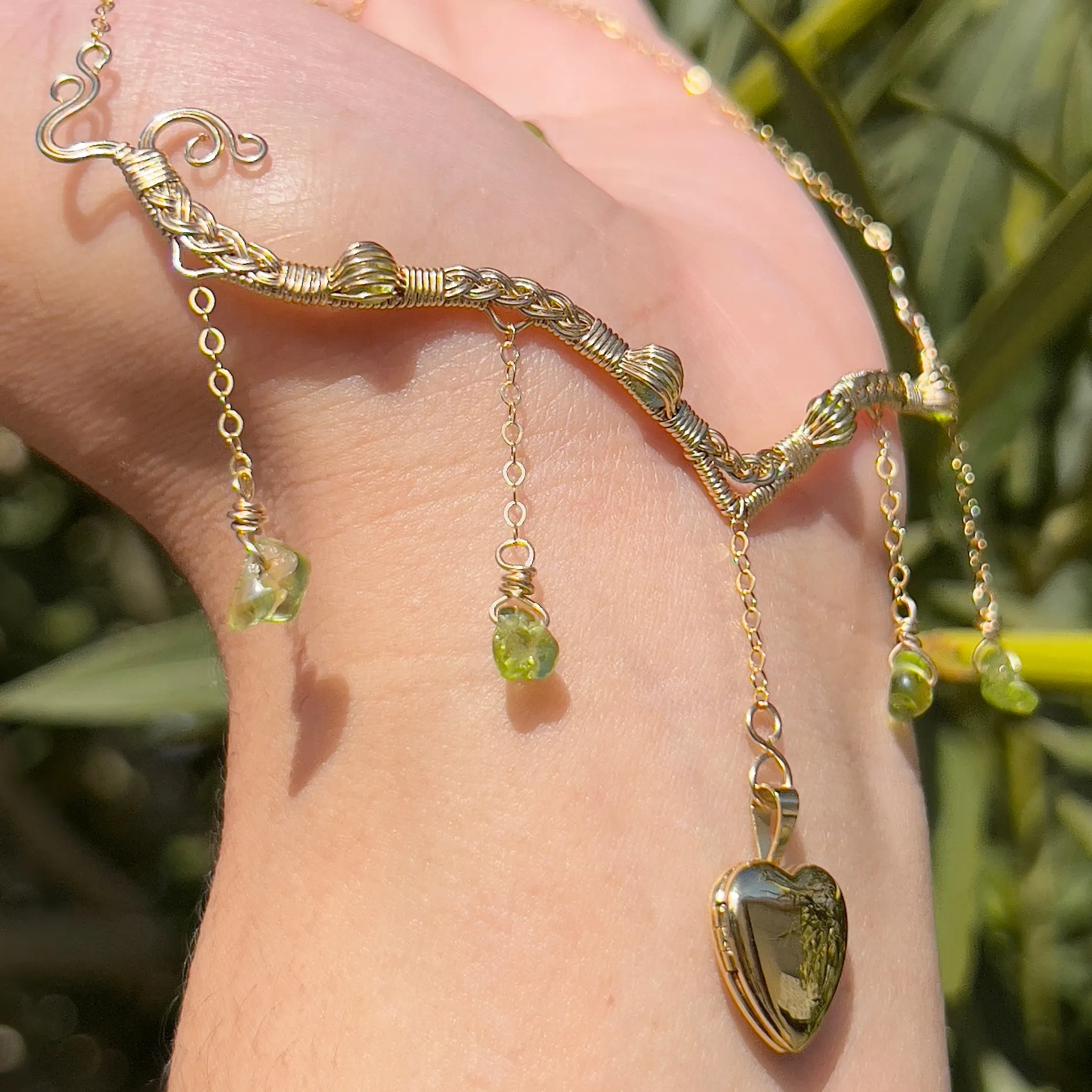 Astraea Lovers Locket Peridot 14KGF ✵