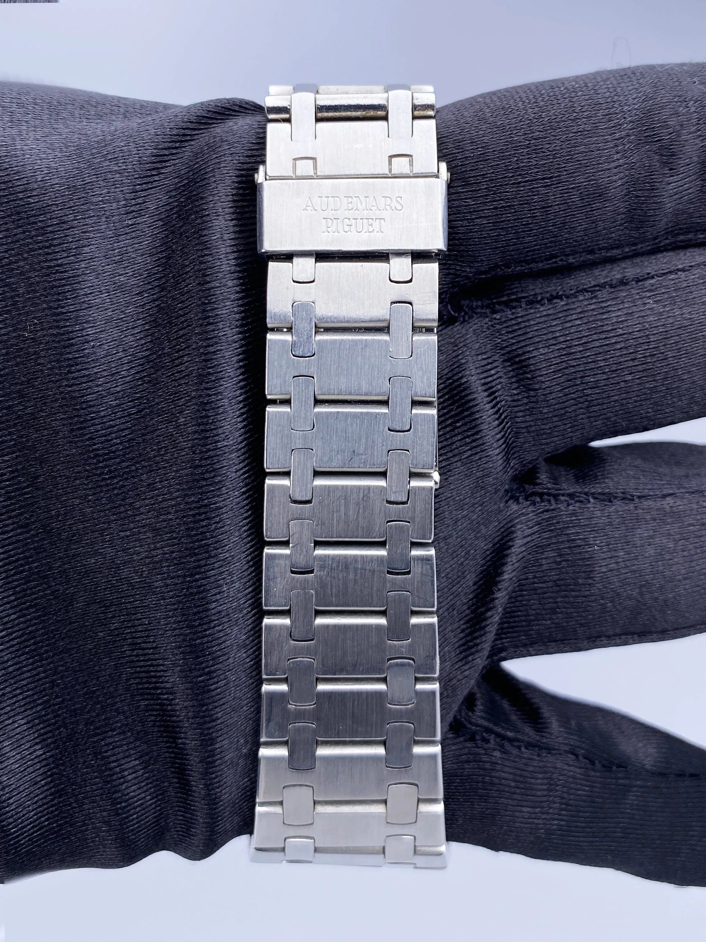 Audemars Piguet Royal Oak 5402ST Black Dial Mens Watch