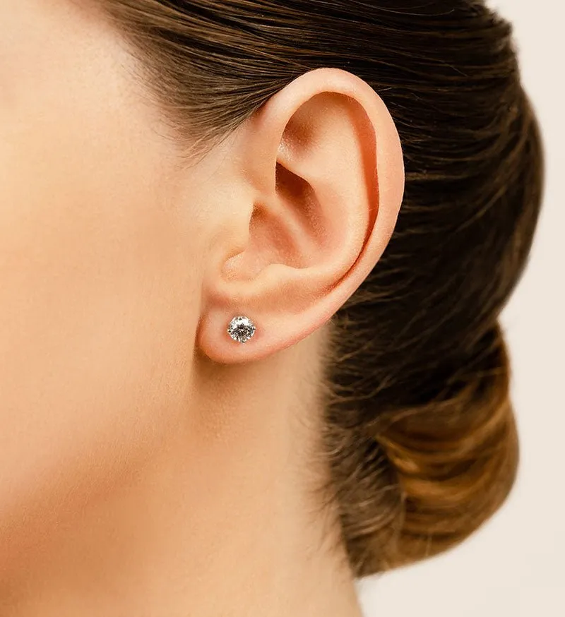 Beautiful Tulip Lab-Grown Diamond Stud Earrings with 0.76 ct.(finished) 4.6mm