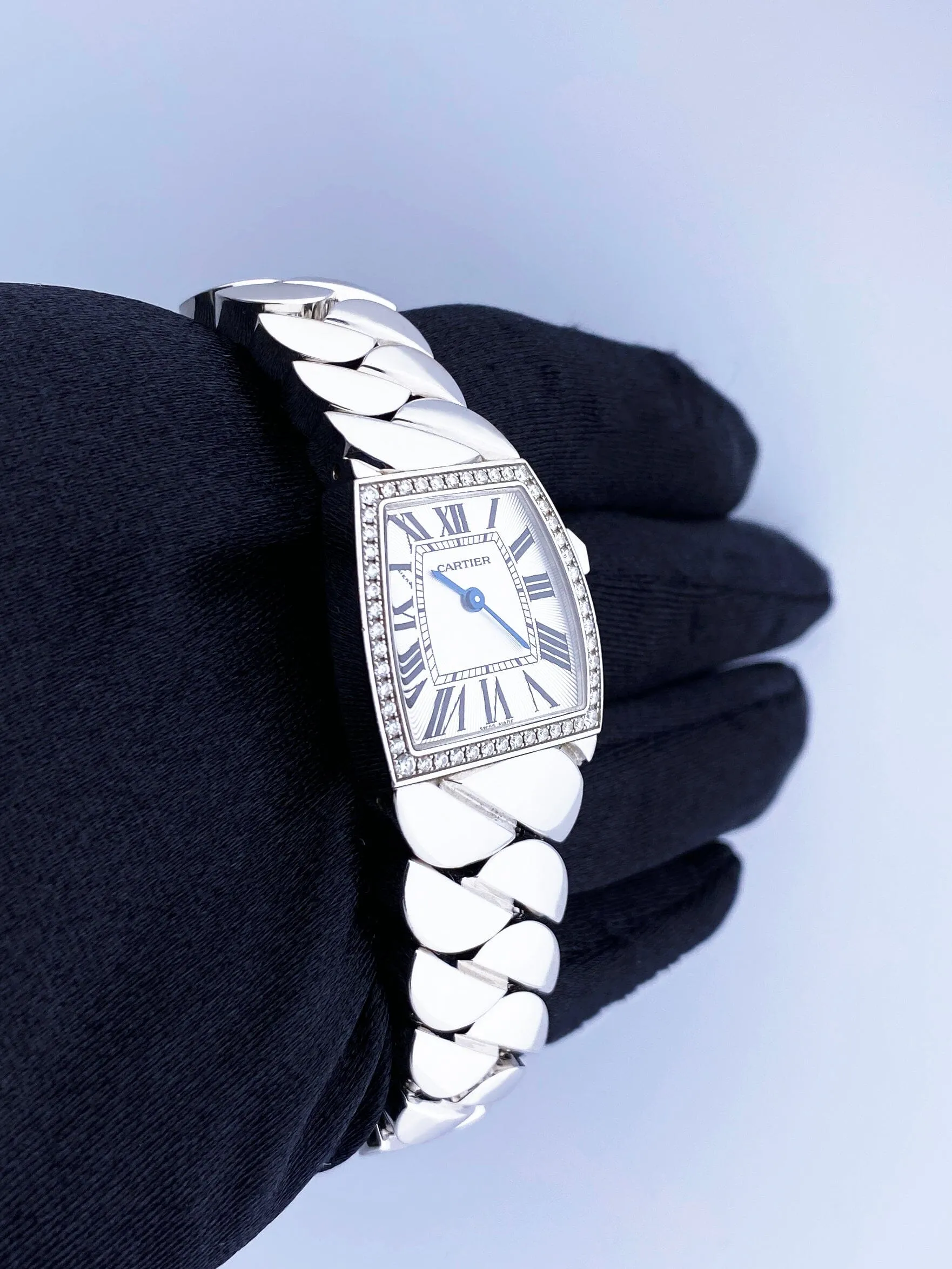 Cartier La Dona 2905 18K White Gold Diamonds Ladies Watch Box Papers